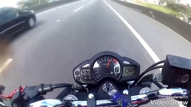 Gladius 650 vs xj6 смотреть онлайн