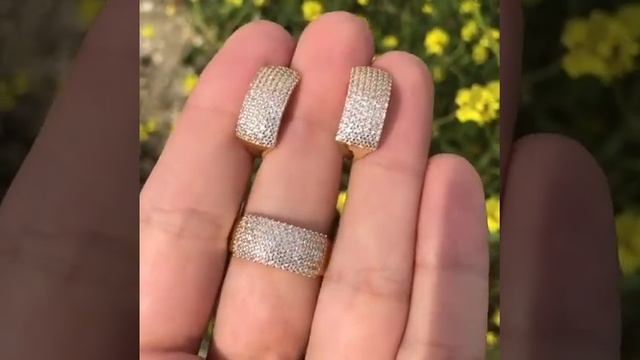 Золотой комплект 585 пробы. Камень фианит смотреть онлайн