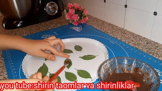 Банановый шоколадный Брауни очень простой рецепт//AJOIB SUTLI KAKAOLI PIROG KREMSIZ YENGIL MAZALI смотреть онлайн