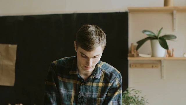 Мастер-класс «Резьба по дереву». Как сделать стильную тарелку-лодочку | vigbo.com смотреть онлайн