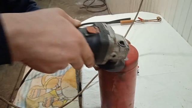 Что можно сделать из огнетушителя!? чудесная емкость для горелки смотреть онлайн