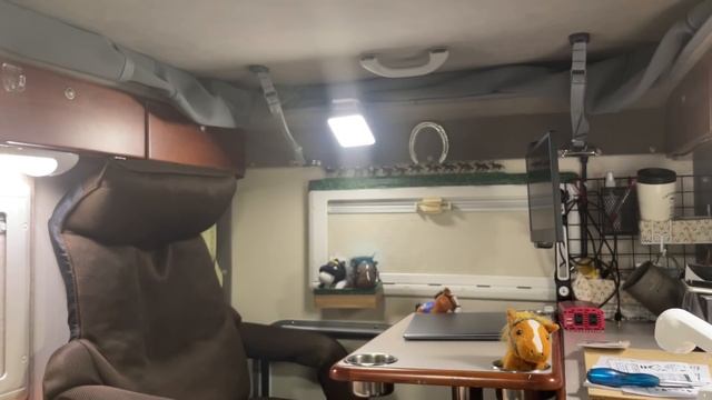 軽キャン快適化！モニター設置！どこでもバンワークを！【軽キャンピングカーインディ727】