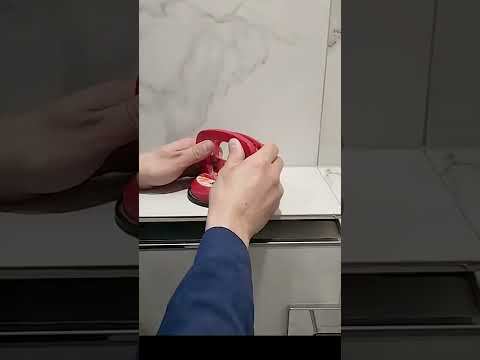 Люк из плитки на магнитах смотреть онлайн