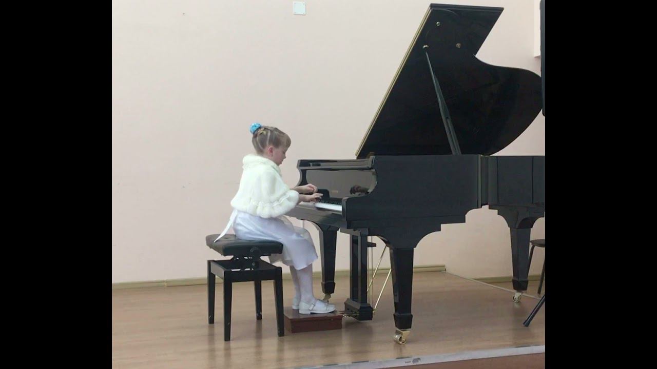 Колесникова Алина 1 класс, Д.Кабалевский "Вальс", А.Николаев "Этюд" C-dur