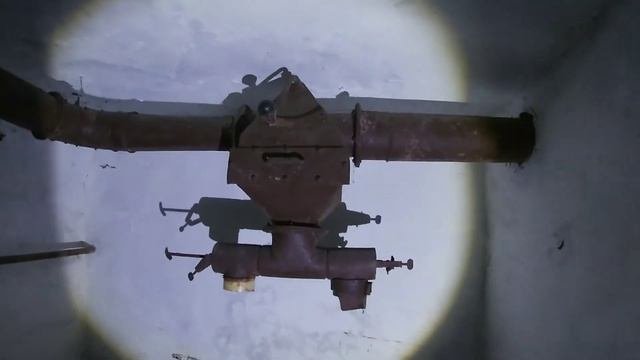 УБЕЖИЩЕ ПОД СТАЛИНКОЙ НЕБОЛЬШОЙ СТАЛК