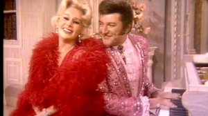 Liberace sings with Eva Gabor - The Liberace Show