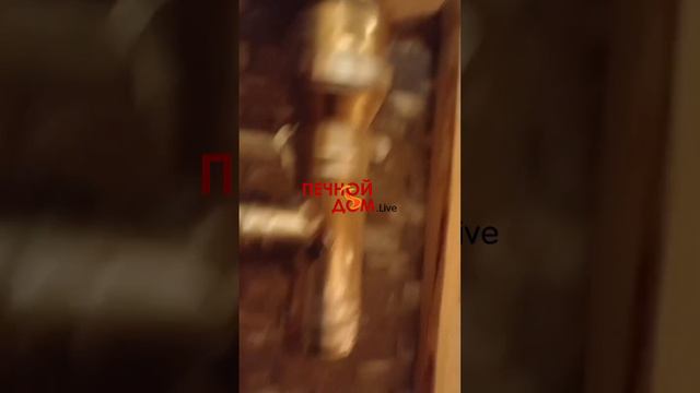 Домашняя баня из слэбов липы и гледичей готова.