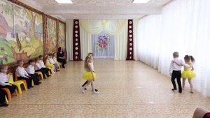 Танец "Хвостики как бабочки" дети 4 лет