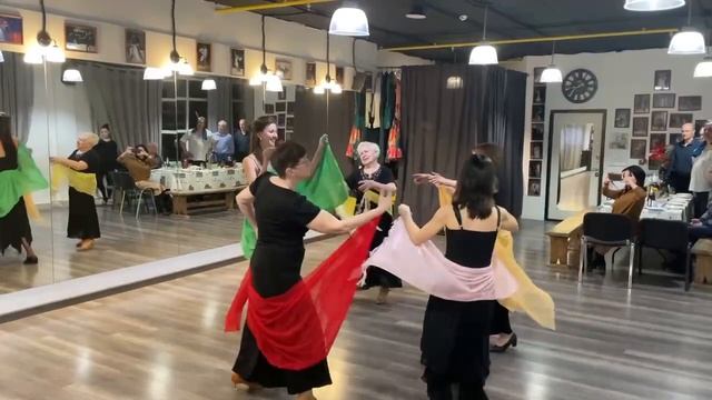 Фигурный вальс партнёрш подарок партнерам. Ансамбль "Ивушки". Школа танцев "Натали". Dance. Waltz.