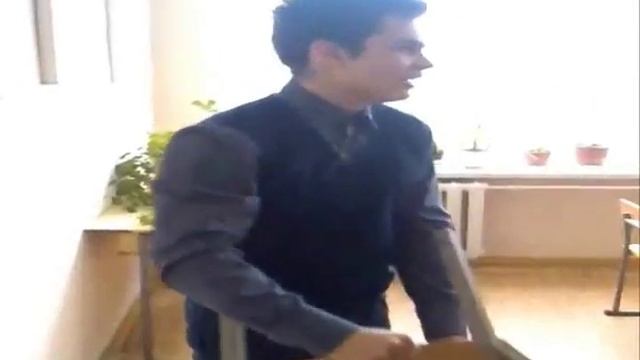 Домашний тренинг со стулом от Сани и др... смотреть онлайн