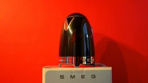 Обзор чайника Smeg KLF02BLEU