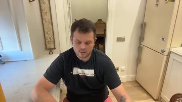 Мукбанг с Томасом ! Только никому не говорите ?? смотреть онлайн