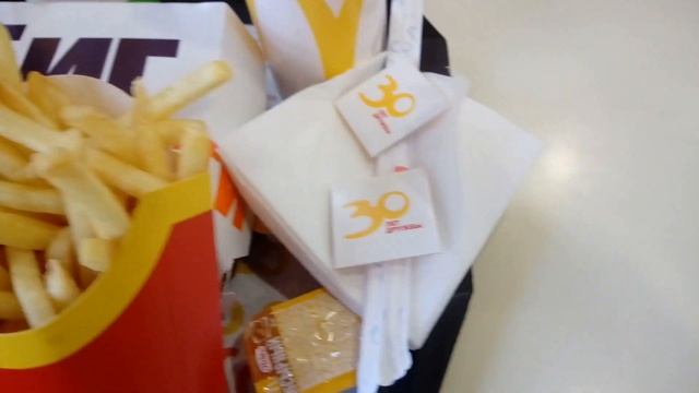 Охота за жетонами Макдоналдс. 30 лет в России смотреть онлайн