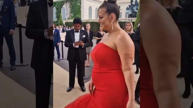 Ashley Graham in Christian Siriano at Amfar Cannes 2022❤️