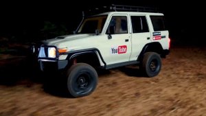 LEGENDS Night Ride Toyota Land Cruiser LC76. RGT EX 86190. Rc Landcruiser.