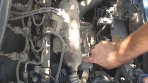 How to change EGR valve on TOYOTA Yaris