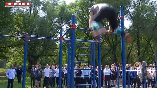 Новый стадион у школы №60 смотреть онлайн