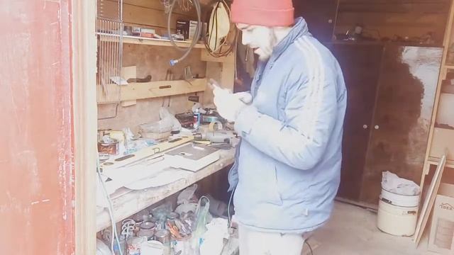 Самодельная гитара из сигарной коробки / Homemade cigarbox guitar / DIY смотреть онлайн