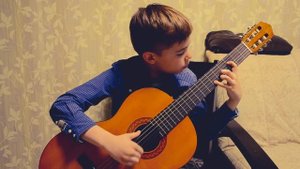 Х.Кейрос "Шоро" на гитаре