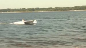 Лодка на солнечных батареях