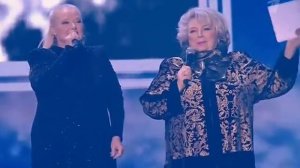 Людмила Сенчина на юбилейном вечере Татьяны Тарасовой