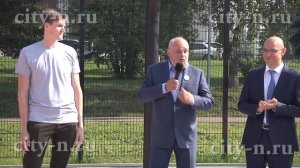 Губернатор открыл долгожданную баскетбольную площадку на центральной площади Новокузнецка