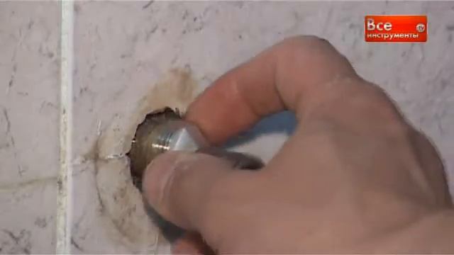 Установка смесителя для ванны с длинным изливом смотреть онлайн