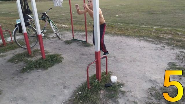 ТОП|10 СРЕДНИХ Элементов На ТУРНИКЕ|Средние Элементы Воркаута|Часть 1 смотреть онлайн