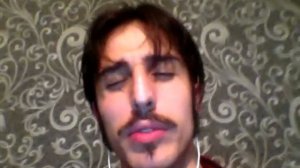 Как сделать так, чтобы наушники не выпадали?