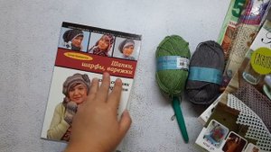 Тюбетейка крючком из пряжи Пехорка Мультицветная/Второй старт в триостартах Июня