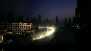 Фонтан Дубай - музыкальный фонтан, расположенный рядом с небоскребом Бурдж Дубай. Это один из сам...