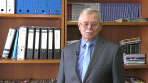 Югорчан познакомили с преподавателем колледжа, впереди у которого – заслуженный отдых