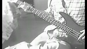 Faith No More - We care a lot. (Bass)