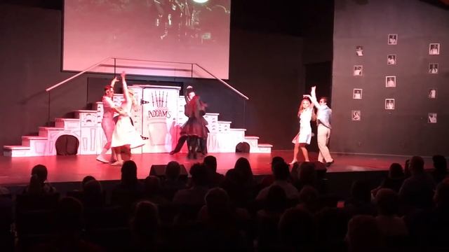 Tango De Amor - The Addams Family смотреть онлайн