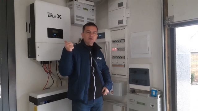 /// Гибридная 3-х фазная СЭС и роль контактора при пропадании одной из фаз. #energycosmosgroup смотреть онлайн