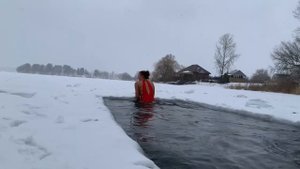 Купание в зимней воде