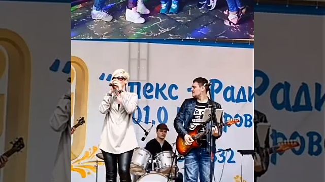 Тина Трэйс Горбачёва. Авторская песня "Друзьям" смотреть онлайн