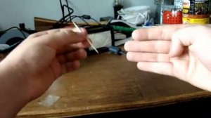 Как сделать фокус с изчезновением зубочистки