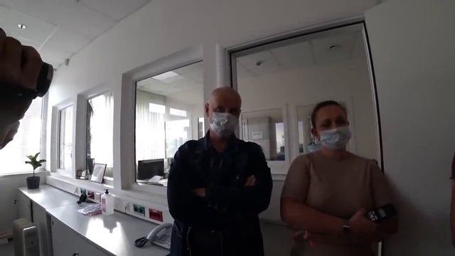 ПРОСРОЧКА В МЕТРО / БЕЗГРАМОТНЫЙ ЮРИСТ УКРАЛ РЫБУ У ПОКУПАТЕЛЯ И ВЫЗВАЛ РОСГВАРДИЮ САМ НА СЕБЯ