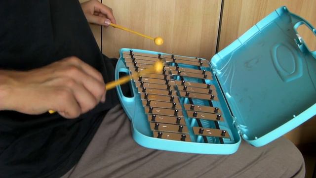 System of a Down - Chop Suey - ukulele + glockenspiel cover by krapo - with tabs! смотреть онлайн