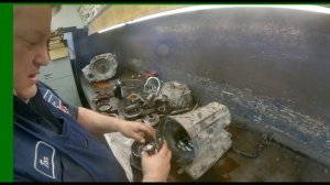 RE4R01A Disassembly