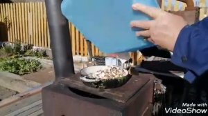 Жареные шампиньоны с картошкой в казане. Самый простой рецепт.