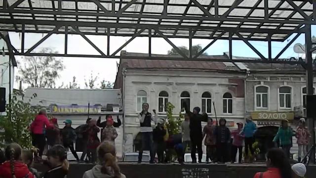 Исполняет: Анастасия Шмелева. Песня: Давай научимся летать. 2017 год. смотреть онлайн