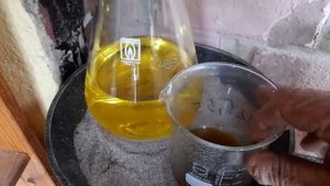 Золото в кварце, выделяем.