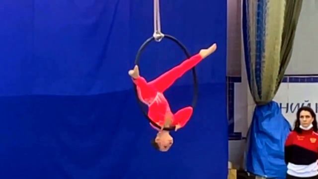 ВОЗДУШНАЯ АКРОБАТИКА КОЛЬЦО СМОЛЬЯНИНОВА СОФЬЯ ФРАГМЕНТ 04 смотреть онлайн