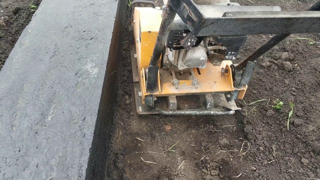 6. Обратная засыпка фундамента (часть 1)