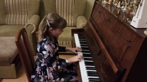 Моцарт 2-я часть Рондо из Сонатины До Мажор Исполняет Евдокимова Полины.