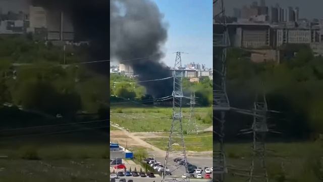 Пожар в Москве 18.05.2022 не далеко от метро ул.Дмитриевского