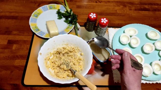 Невероятно вкусные ФАРШИРОВАННЫЕ яйца на праздничный стол!? смотреть онлайн