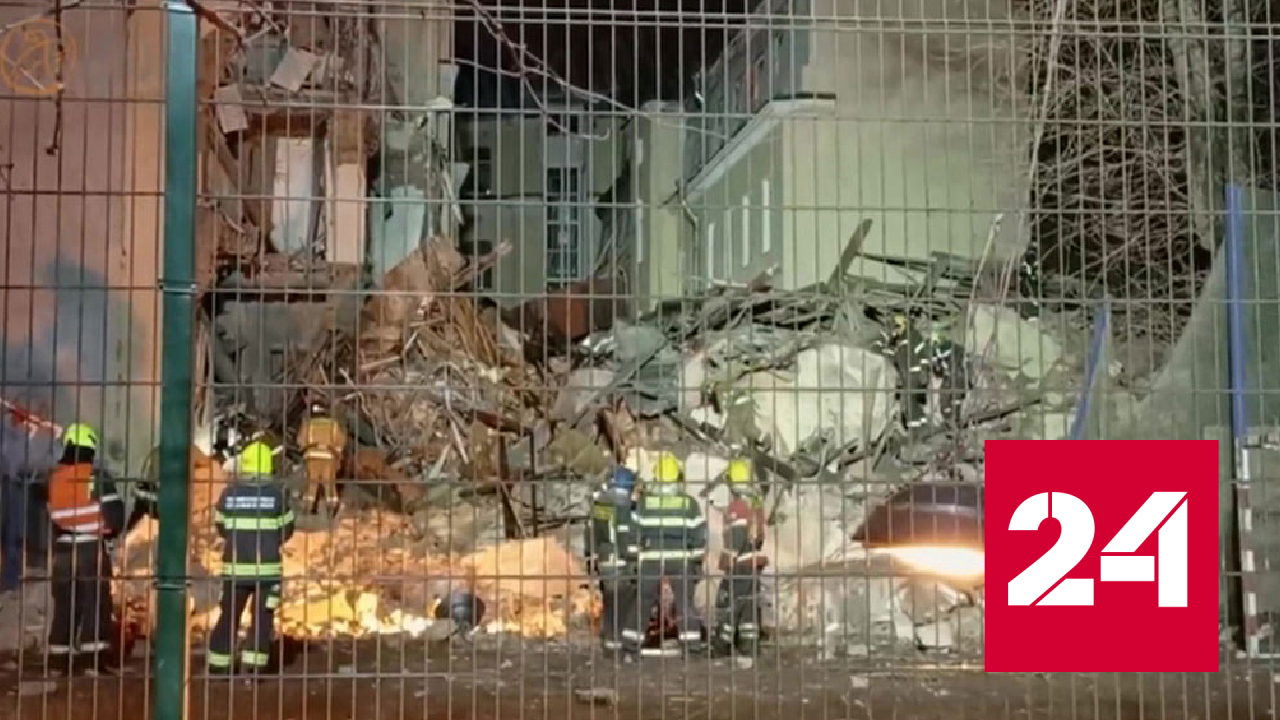 В центре Петербурга обрушился дом XIX века - Россия 24